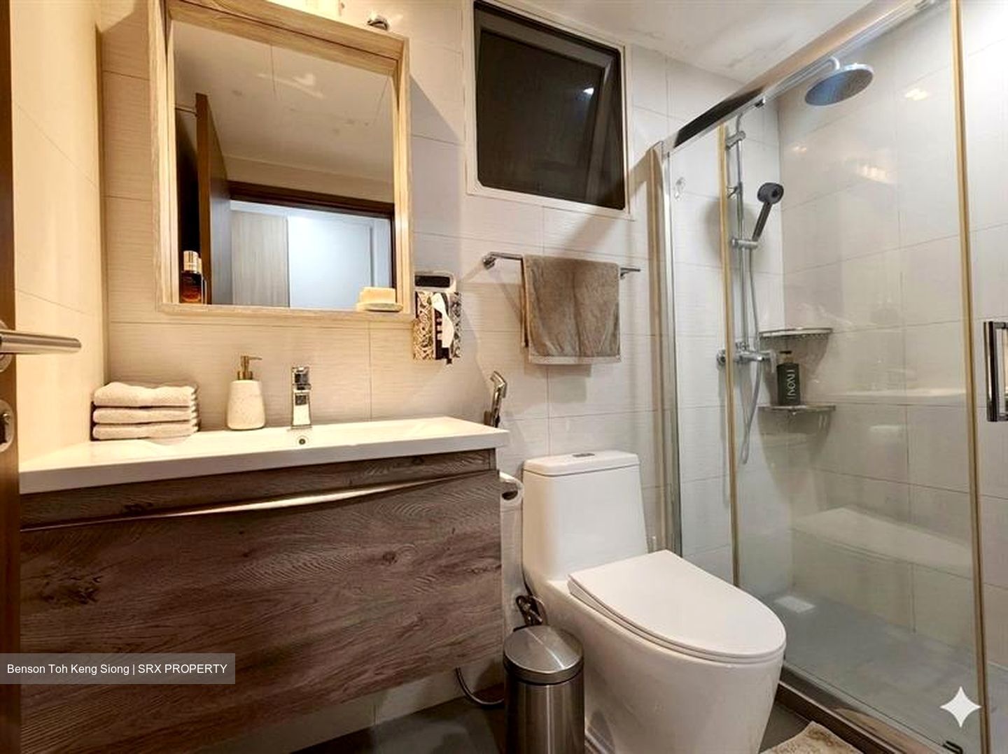 1 Canberra (D27), Condominium #599727001